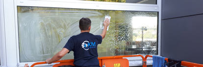 Glas- & Jalousienreinigung