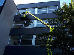 Glas- & Jalousienreinigung