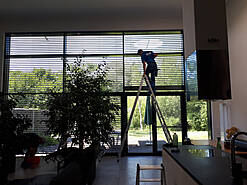 Glas- & Jalousienreinigung